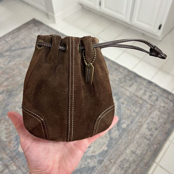COACH Vintage Mini Drawstring Wristlet handbag Chocolate Brown Suede EUC 6” x 6” - Picture 4 of 12